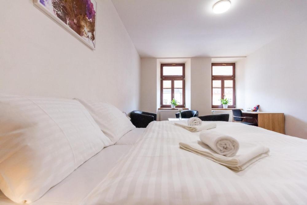 Hotel Ungar Свитави Экстерьер фото