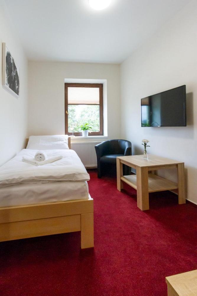 Hotel Ungar Свитави Экстерьер фото